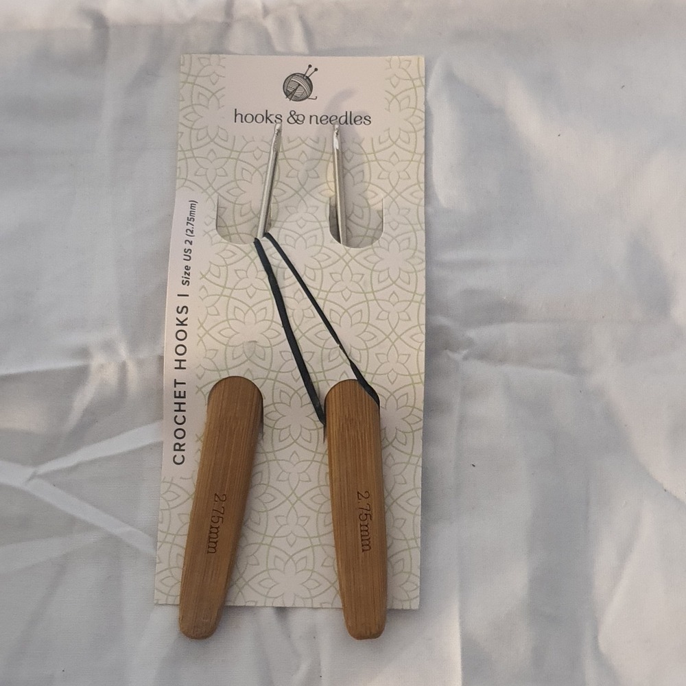 Hooks & Needles Spring 2024 Crochet Kit Perennial Blossom Yarn Hooks Patterns - Picture 4 of 10